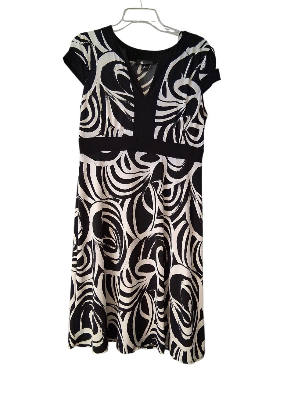 Black & White Abstract Print Fit & Flare Knee Length Dress Size L